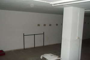 Commercial premise for sale in Campanar, Valencia. 