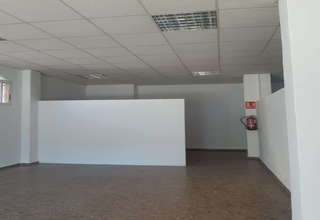 Commercial premise in Benicalap, Valencia. 